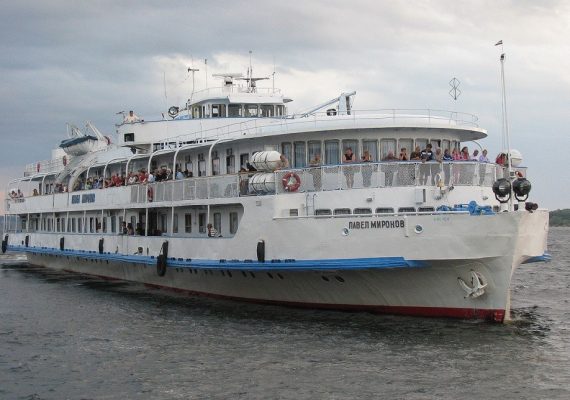 Теплоход-пансионат «Павел Миронов»